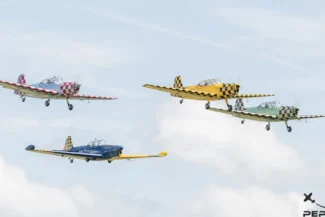 PL:Follow-me w locie podczas pokazu w Mladá Boleslav. | EN: Follow-me in flight during the airshow in Mladá Boleslav.
