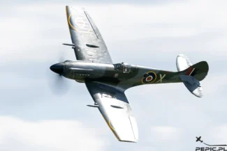 PL: Supermarine Spitfire FR Mk. XIVe w locie podczas pokazu w Mladá Boleslav. | EN: Supermarine Spitfire FR Mk. XIVe aircraft in flight during the airshow in Mladá Boleslav.