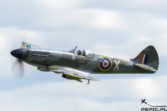 PL: Supermarine Spitfire FR Mk. XIVe w locie podczas pokazu w Mladá Boleslav. | EN: Supermarine Spitfire FR Mk. XIVe aircraft in flight during the airshow in Mladá Boleslav.
