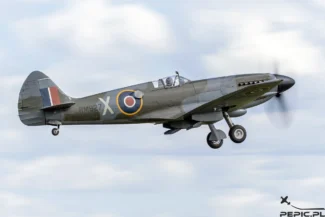 PL: Supermarine Spitfire FR Mk. XIVe w locie podczas pokazu w Mladá Boleslav. | EN: Supermarine Spitfire FR Mk. XIVe aircraft in flight during the airshow in Mladá Boleslav.